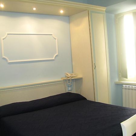 Tiffany Roma Suite الغرفة الصورة